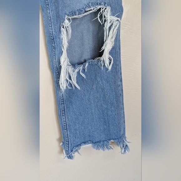 WE THE FREE Jeans, Straight, Distressed, Button Fly, Light Denim, Size 26 - Picture 4 of 8